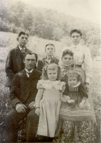 William C. and Carrie (Effner) Reed Family